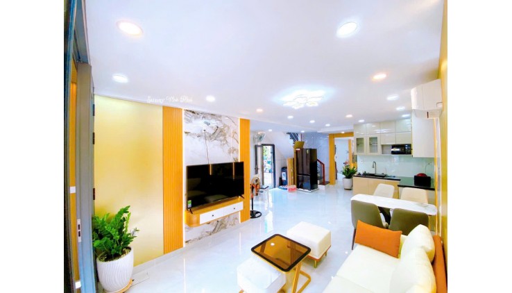 Bán nhà Duy Tân, Quận PHÚ NHUẬN, 3 mặt tiền, Đường xe hơi, 5.8 tỷ